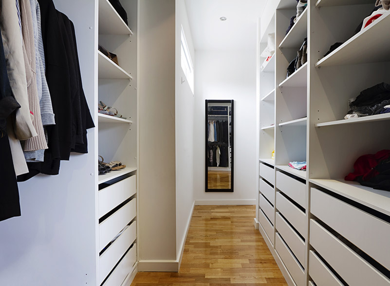 Built in wardrobe